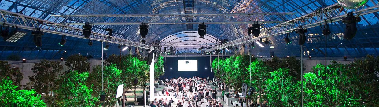 Abendveranstaltung in der Glashalle Abendveranstaltung in der Glashalle